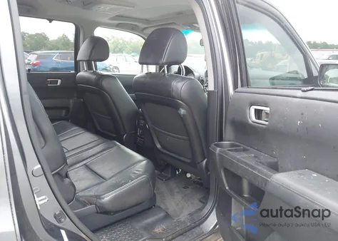 2013 Honda Pilot Touring z USA, uszkodzony, nr VIN 5FNYF3H96DB027670